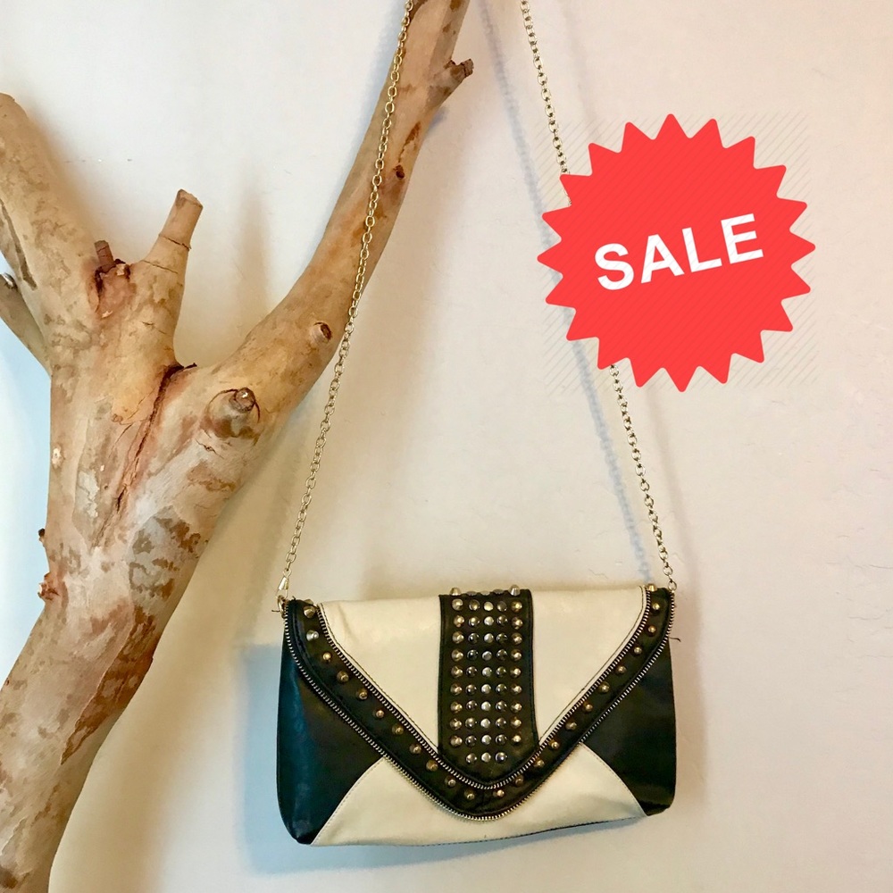 ‼️4/$15‼️Studded crossbody purse